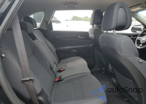 2016 Kia Sorento Lx z USA, uszkodzony, nr VIN 5XYPGDA57GG160070